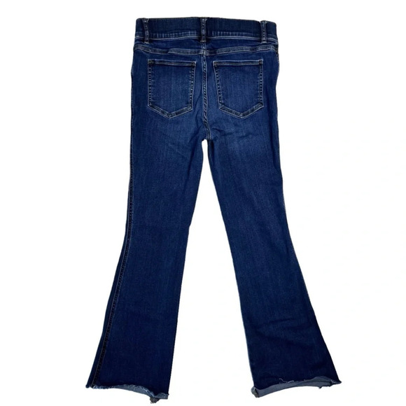 SPANX Women’s Pull On Flare Jean in Medium Dark Wash with Raw Hem Size Small P - Picture 2 of 11